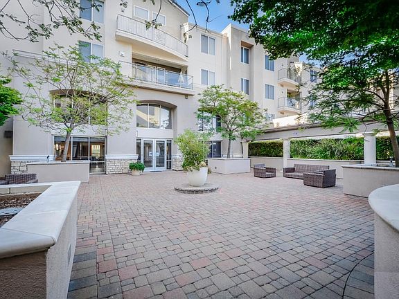5th image of 912 Campisi Way Unit 416