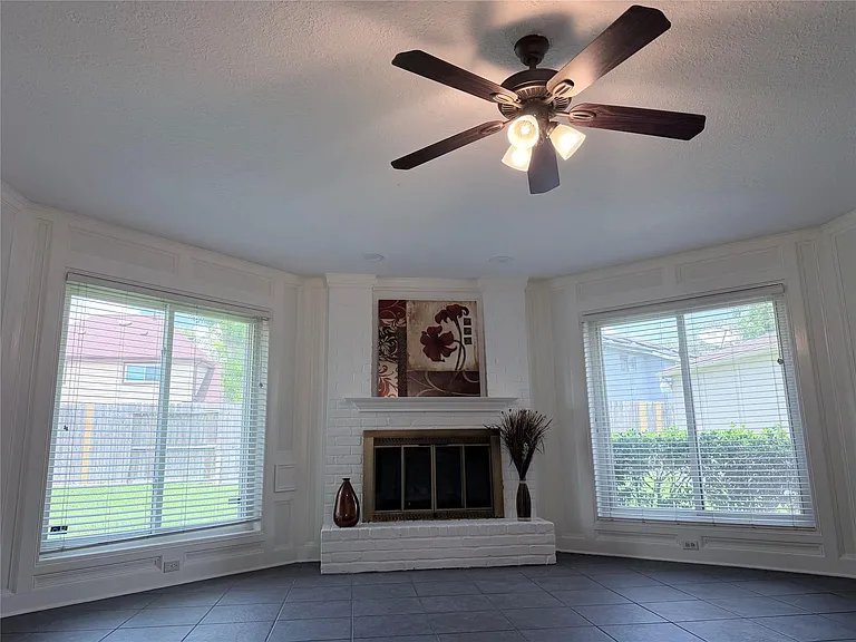 2306 Rushbrook Dr — Photo 5