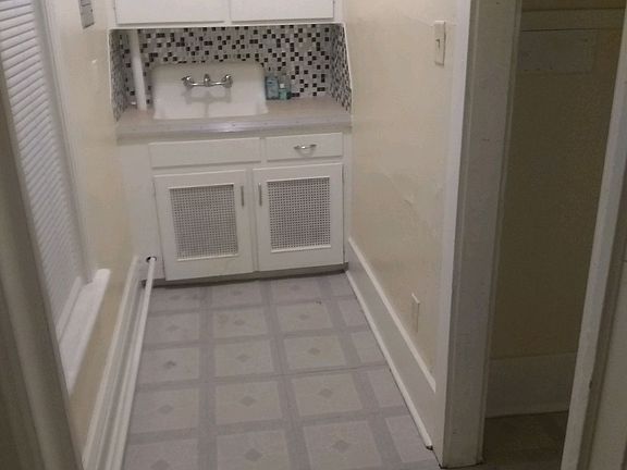 5th image of 1108 W 5th St #2