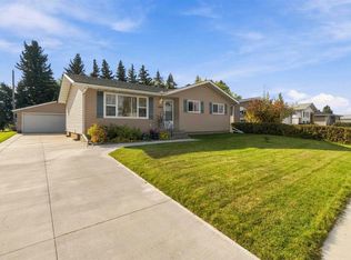 5803 52nd Ave, Redwater, AB T0A2W0