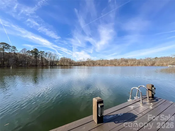 22246 Oakwood Rd, Albemarle, NC 28001