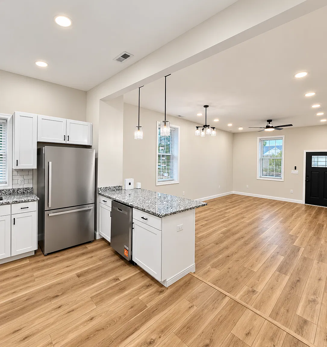 3 bed, 1100 sqft, $1,600 — Photo 2