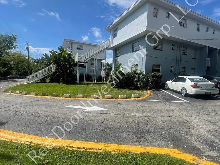 Riverside Apartments - Minutes to the River - Multiple Units Available — Photo 31