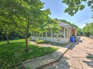 1877 Shady Crest St, Decatur, IL 62521