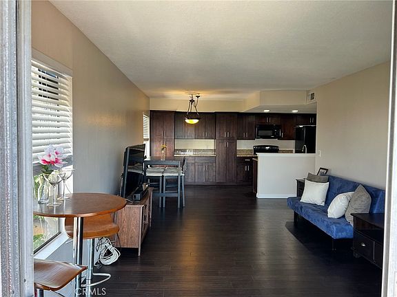 4th image of 1517 E Garfield Ave APT 53