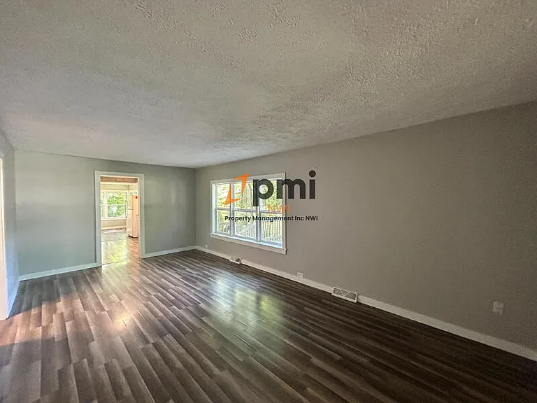 14725 Bryan St — Photo 6