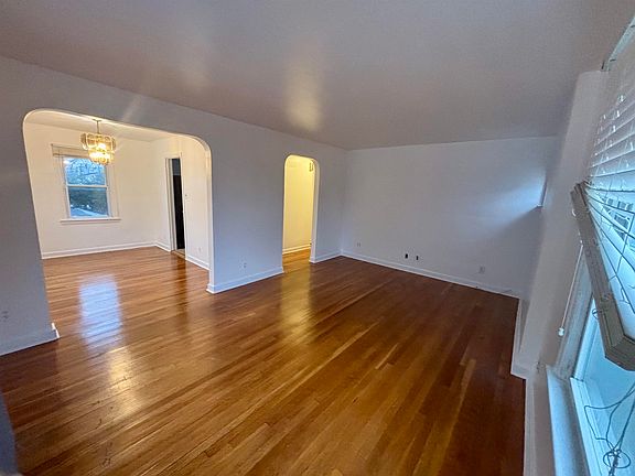 2nd image of 299 Wilson Ave