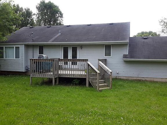 2nd image of 2530 Whale Ave