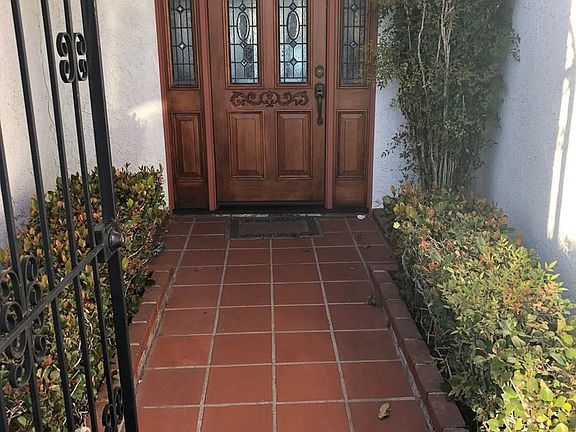 2nd image of 18199 Pier Dr