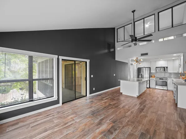 300 Yacht Club Dr Unit 18, Niceville, FL 32578