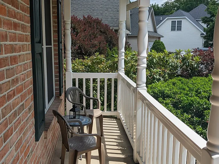 109 Clemson Ct — Photo 3