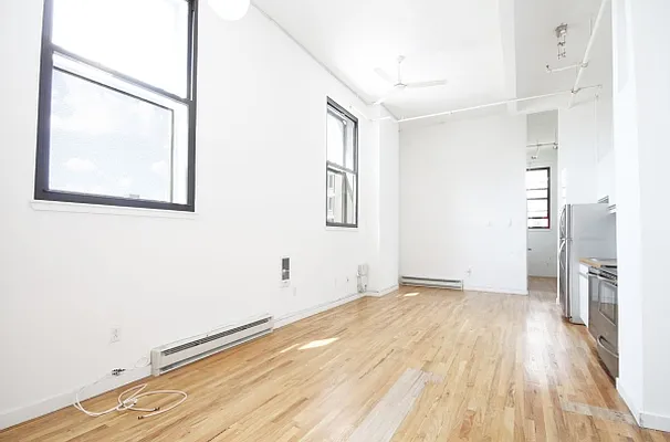 Rented by MNS | media 7