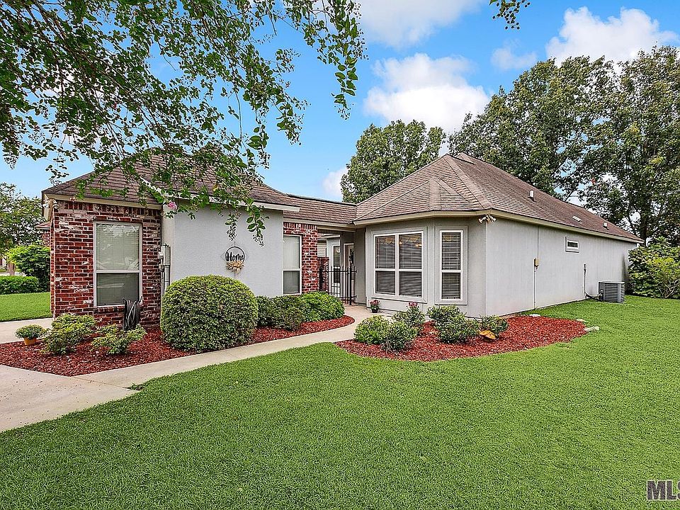 1st image of 5523 Courtyard Dr