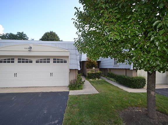 2nd image of 650 Versailles Cir Unit F