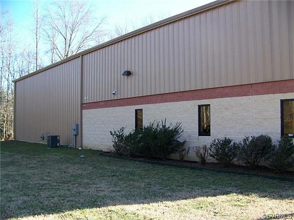 2nd image of 8057 Elm Dr
