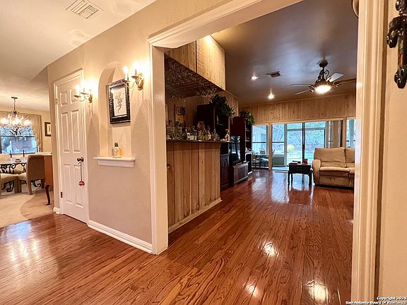 3rd image of 10107 N MANTON LN