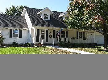 1st image of 2202 Hillside Dr