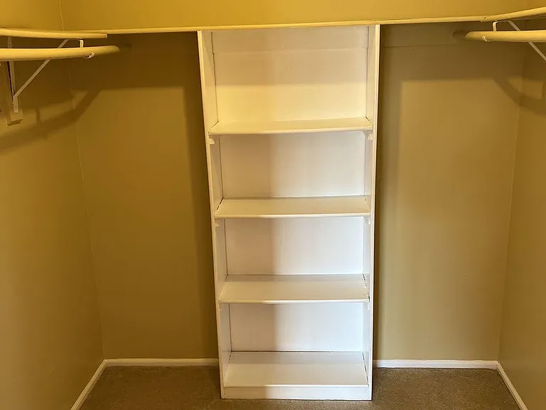 1811 Green Hollow Dr — Photo 8