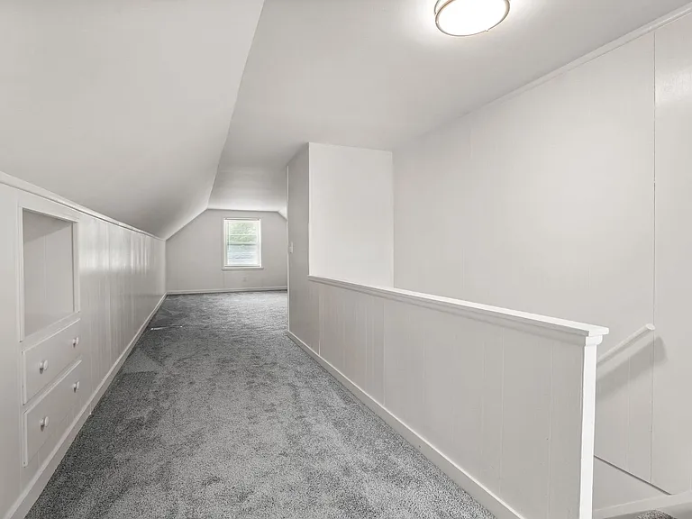 1000 Glenmore Ave — Photo 6