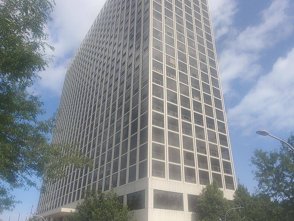 1st image of 4343 N Clarendon Ave APT 808