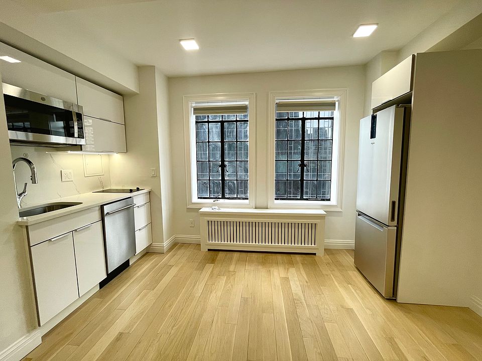 1st image of 5 Tudor City Pl #9121