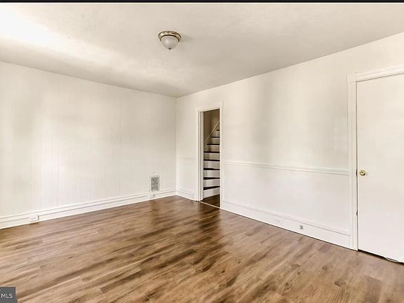 3rd image of 43 High St