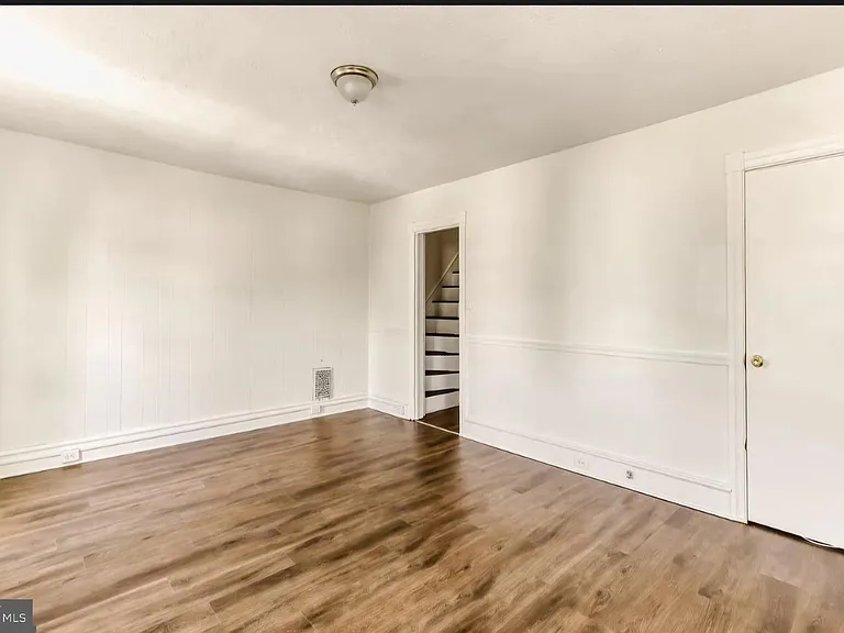 43 High St — Photo 3