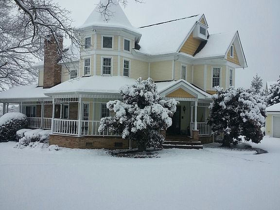 2nd image of 1431 Herfordshire Ln