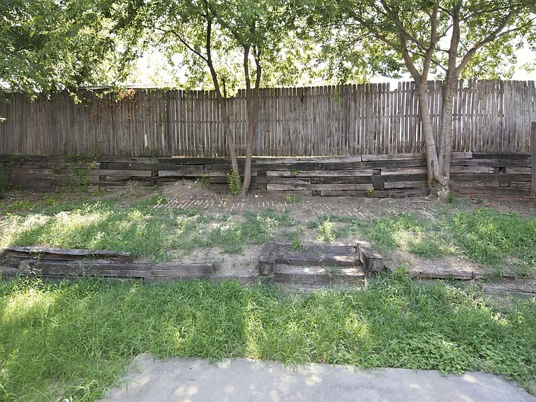 6317 Rockhaven Dr — Photo 23