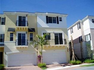 530 NW 39th Cir, Boca Raton, FL 33431