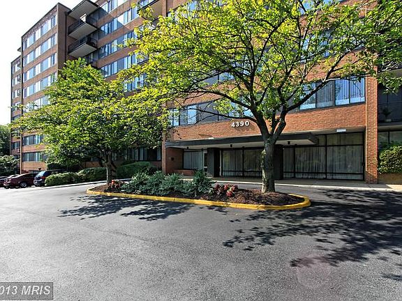 2nd image of 4390 Lorcom Ln APT 704