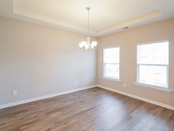 5th image of 228 Granton Edge Ln