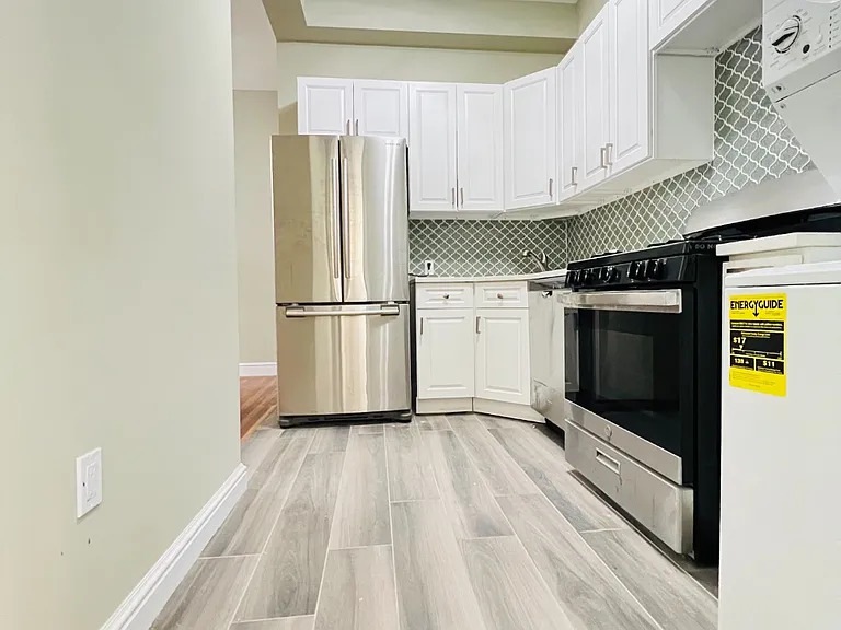 155 Beacon Hill Dr #6 — Photo 2