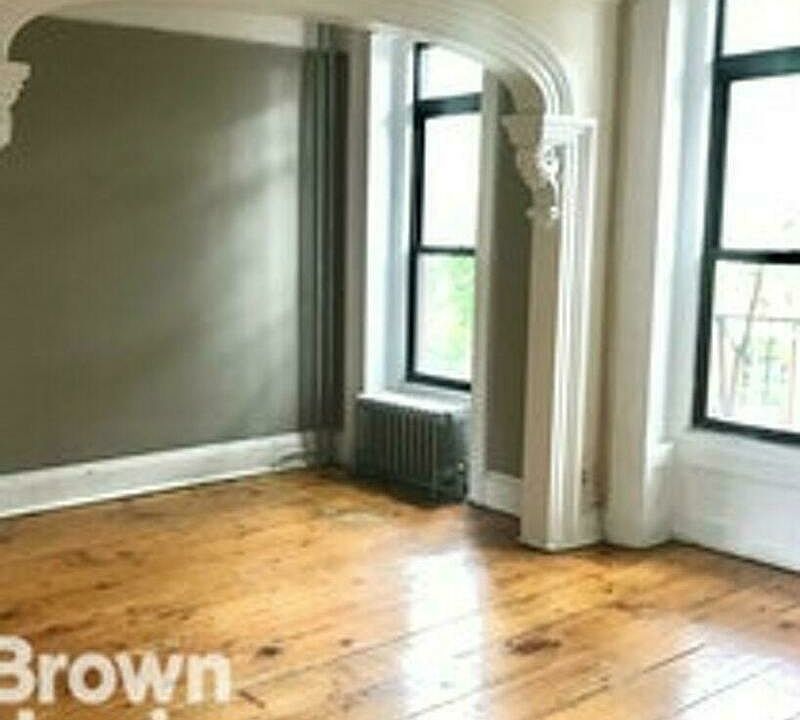 2nd image of 149 Warren St #2