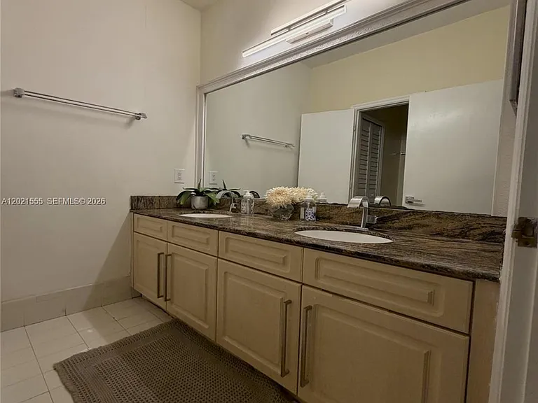 15840 SW 151st Ter — Photo 11