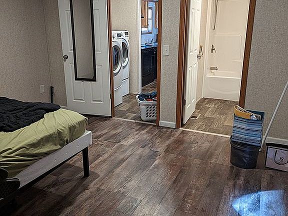 2nd image of 2919 Rosemary Ave NW