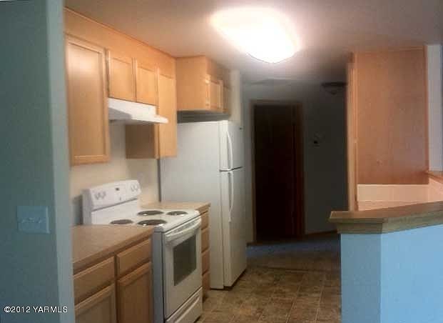 2nd image of 1611 W Naches Ave Lot 42