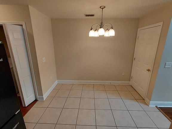 5th image of 3150 Sawtooth Dr