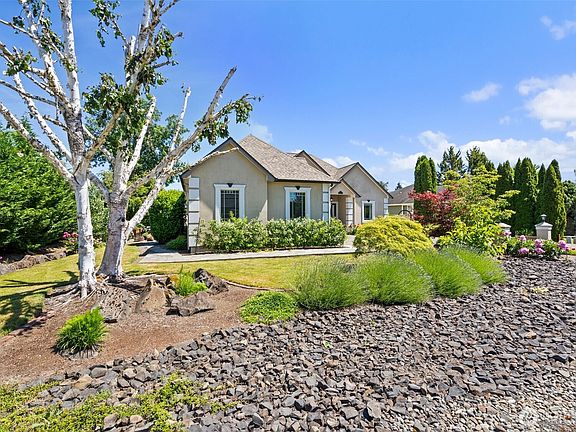 2nd image of 153 Newaukum Village Drive