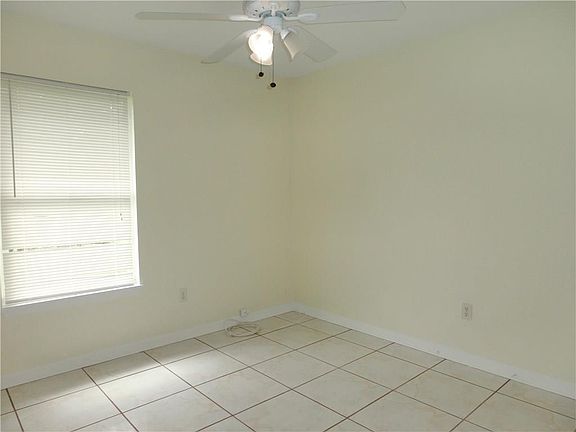 5th image of 4595 1st St