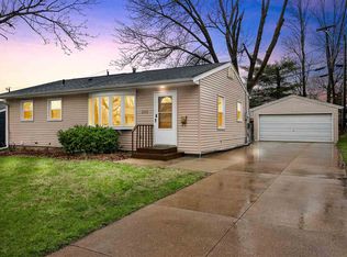 252 Jacolyn Dr NW, Cedar Rapids, IA 52405