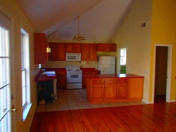 4th image of 1148 Tall Oaks Cir