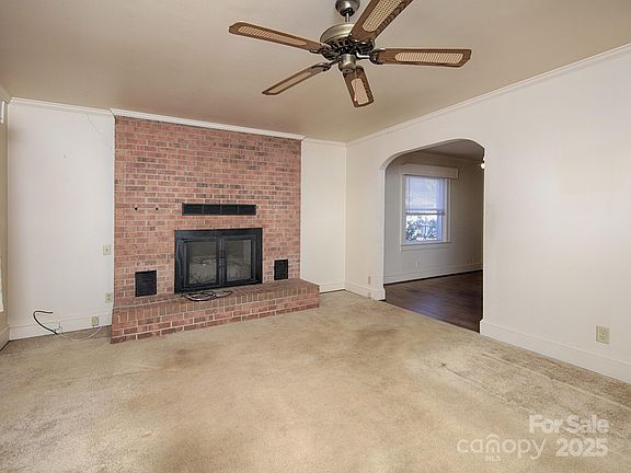4th image of 553 Georgia Ave