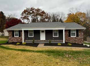 150 Lansdowne Dr, Coraopolis, PA 15108