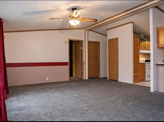 3rd image of 302 N Bishop St