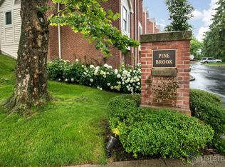 17 Pine Brook Ln, Darien, CT 06820