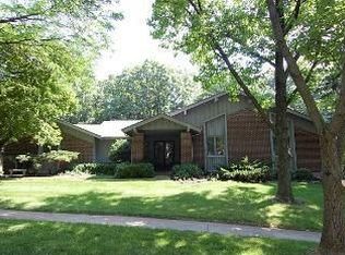 434 Lexbridge Ln, Ballwin, MO 63011