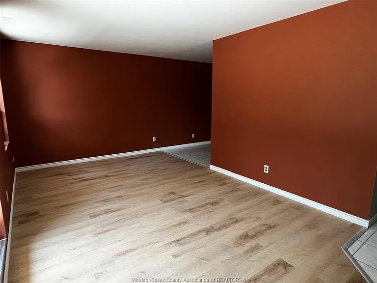 3875 Tecumseh Rd E #3 — Photo 9