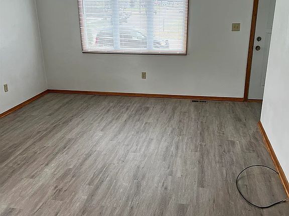 4th image of 1605-07 Fremont St #1
