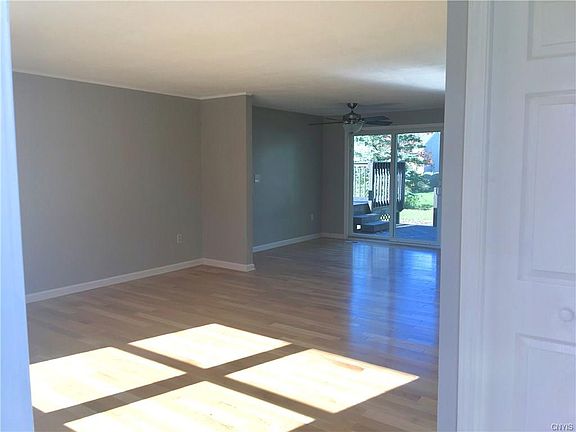 3rd image of 6188 Palisades Dr